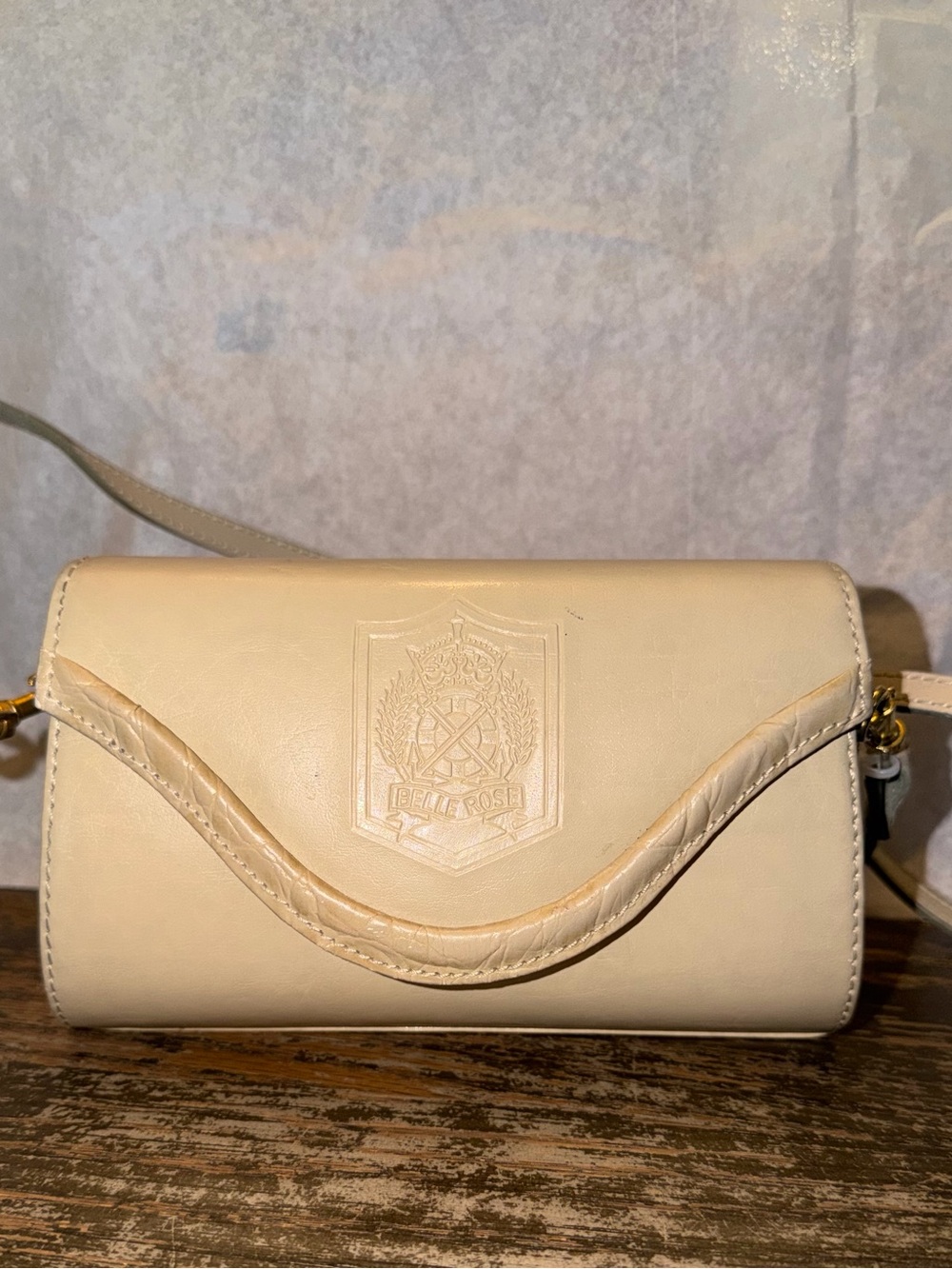 Vintage Belle Rose Cream Leather Crossbody Bag with Embossed Crest